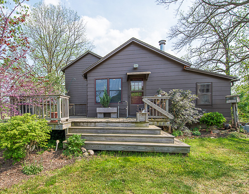 Private and Serene Farm House in Munith, MI